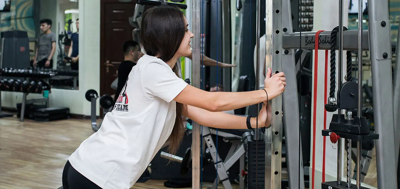 Базовый курс — Инструктор тренажёрного зала и оздоровительной физкультуры — 286 часов.